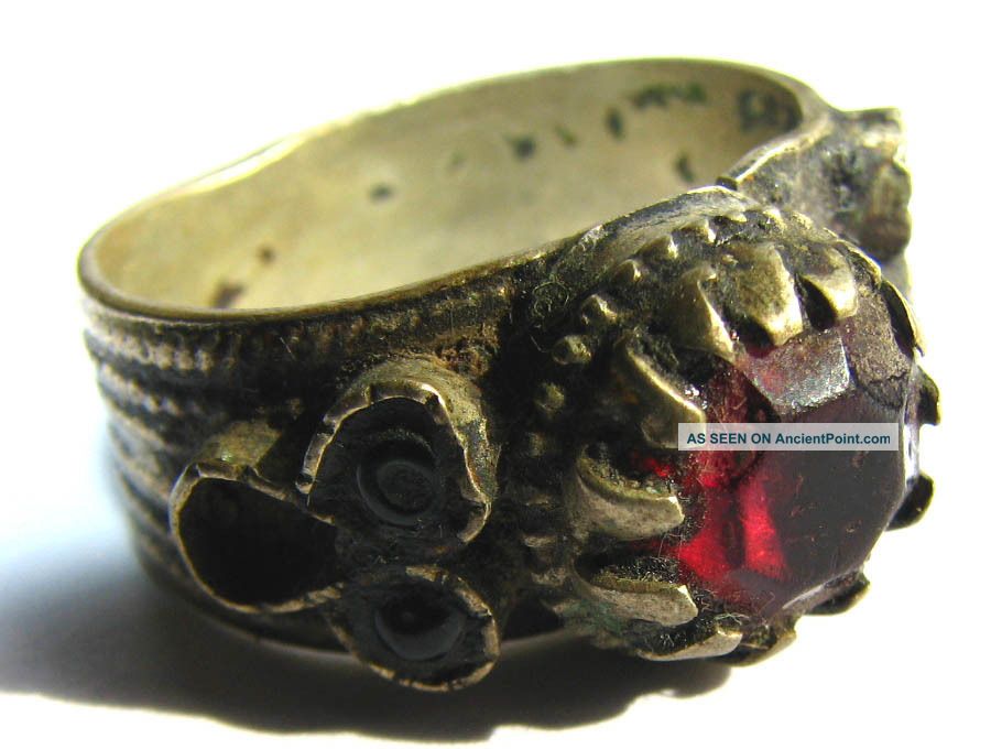 Roman Silver Alloy Ring With Purple Glass Setting - 4th Centruy Roman photo