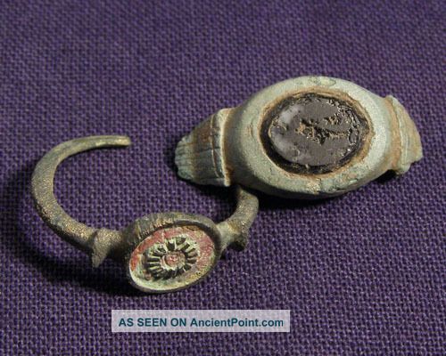 Two Roman Bronze Ring, Ringhead With Glass Paste Gemstone Roman photo