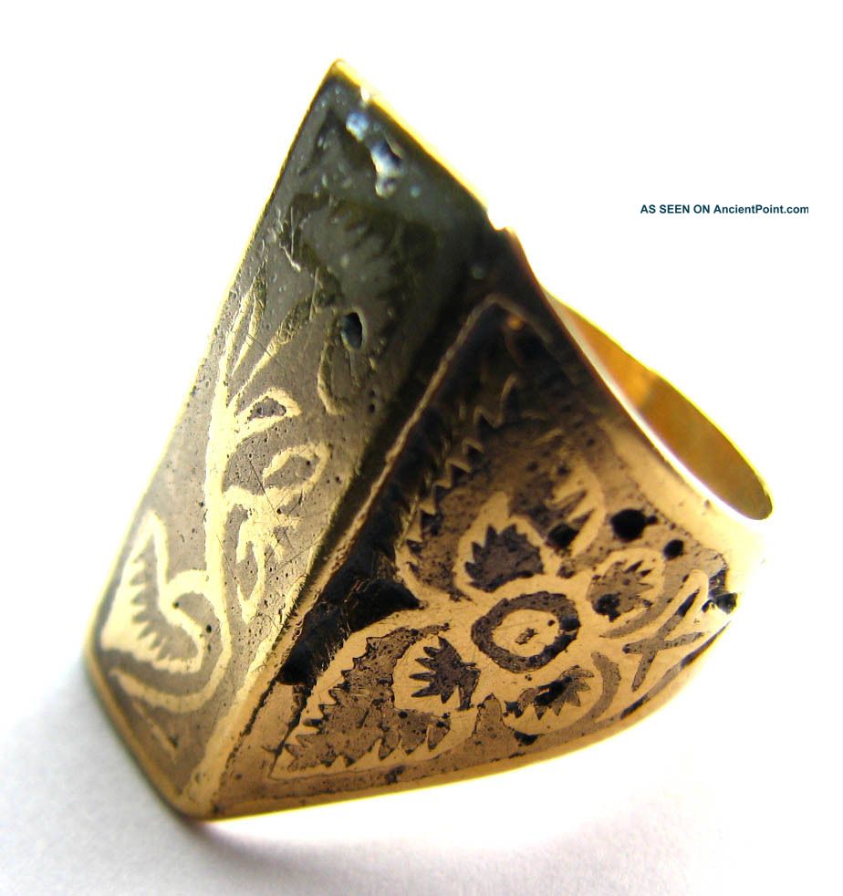 Very Fine Medieval Gold Gilt Decorated Neillo Enamel Ring Circa: 17th Century European photo