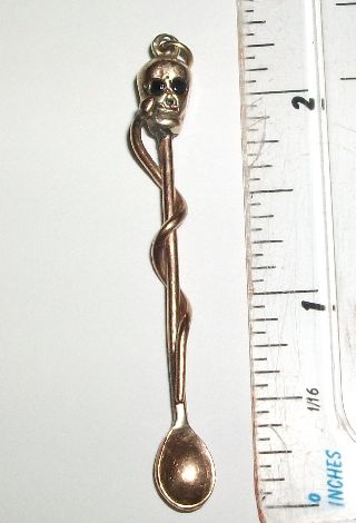 Gold Snuff Spoon With Skull And Snake , Garnets And Diamond, photo