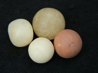 4 Neolithic Neolithique Stone Funeral Balls - 6500 To 2000 Before Present - Sahara photo