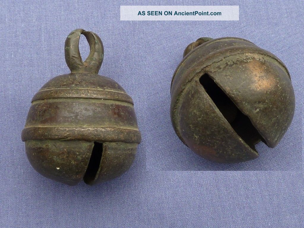 Ancient Bell 4. 5cm Diameter Chinese photo