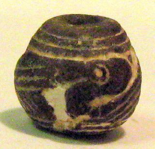 Pre - Columbian Black Head To Tail Birds Spindle Whorl Guaranteed. Authentic photo