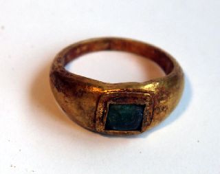 Ancient Roman Gold Finger Ring With Green Glass/stone1st Century Bc/ad photo