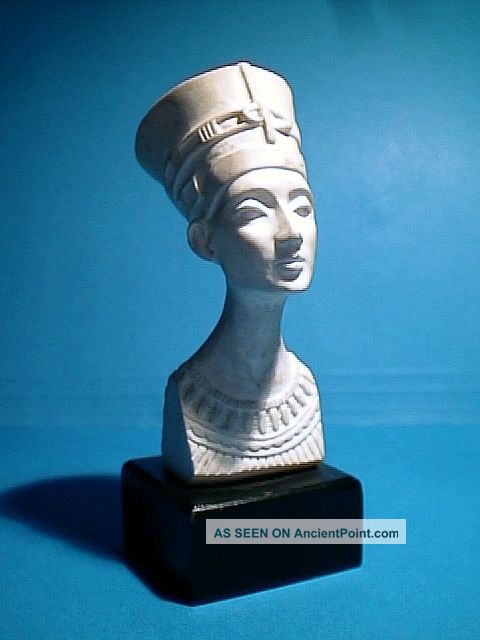 Egyptian Queen Nefertiti Detailed Miniature Museum Mounted Sculpture Excellent Egyptian photo
