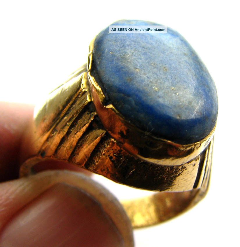 Medieval Gold Gilt Signet Ring With Stunning Lapis Lazuli Setting - 17th Century European photo