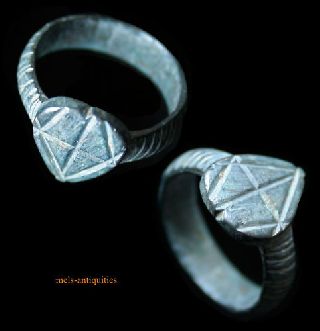 Medieval Bronze Shield Ring Geometric Mels - Antiquities photo