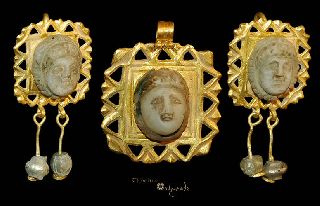 Roman Family Gold Intaglio Pendant & Earrings 016457 photo
