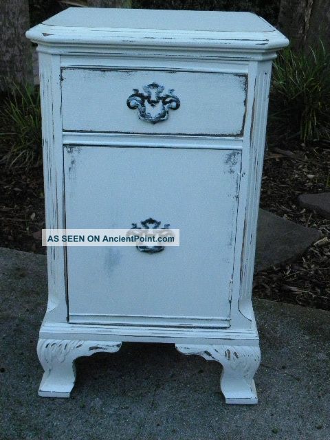 Vintage Cottage Chic Painted Small Cabinet Side Table 1900-1950 photo