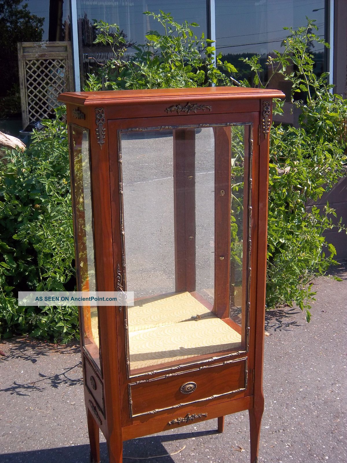 1930 ' S French Curio Cabinet With Brass Ormulu 1900-1950 photo