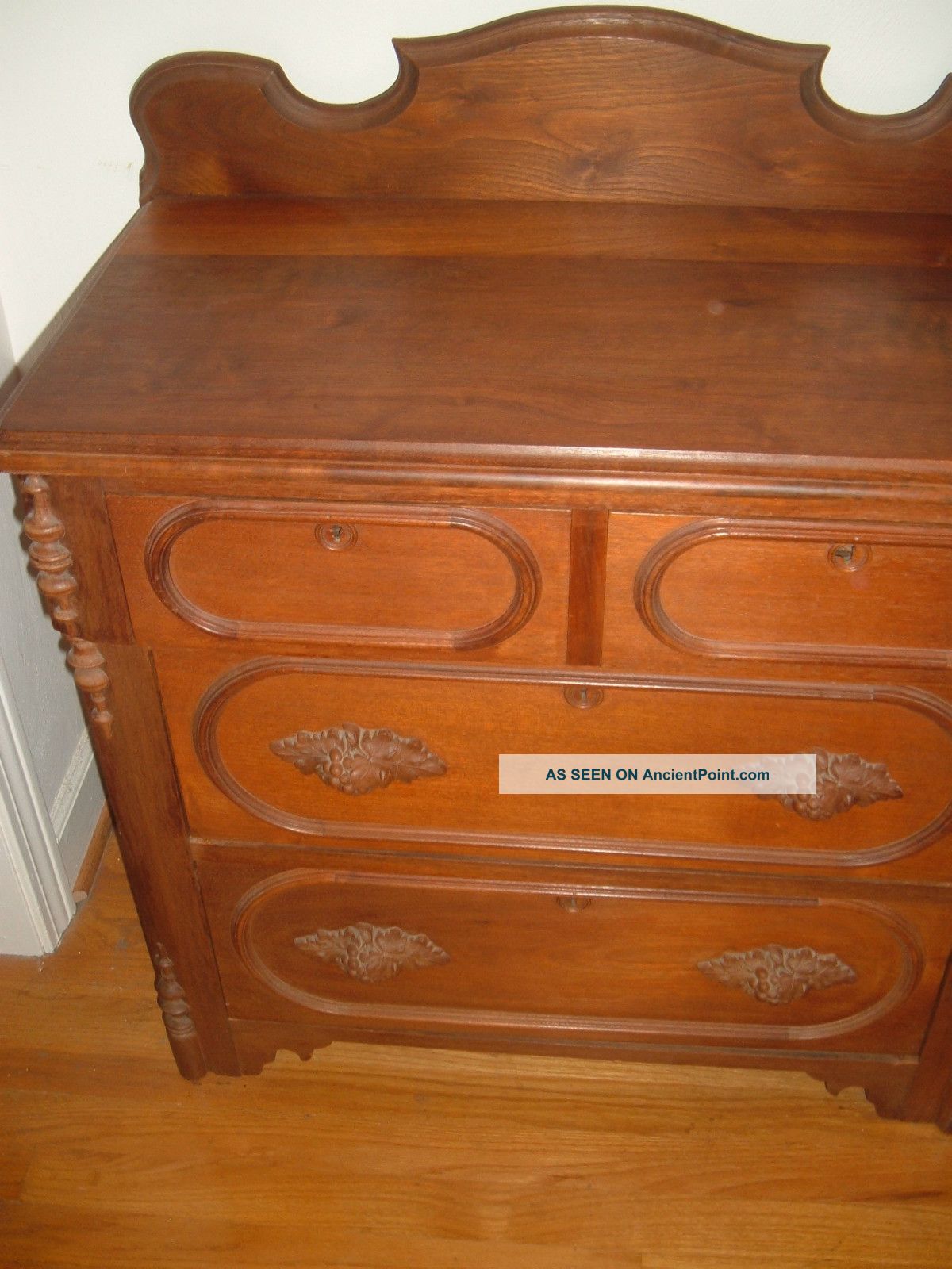 Antque Walnut Bachelor 4 Drawer Chest Dresser Washstand~carved Grape Leaf Handle 1800-1899 photo