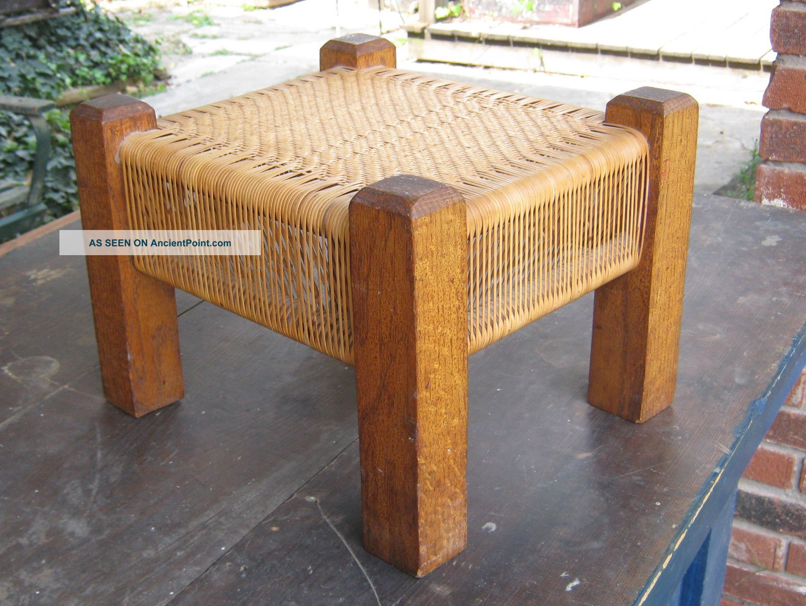 Vintage Mission Oak Foot Stool Bench Woven Reed Bottom Old Quality Post-1950 photo