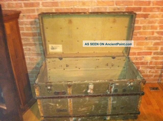 Eagle-Lock-Company-Trunk Vintage Steamer Trunk W/ Eagle Lock Co. Lock 1800-1899 photo 1