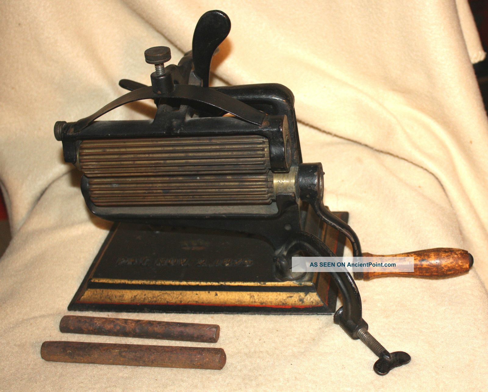 Crown Fluting,  Pleating Iron With Both Rods Patent 1875 American Machine Co. Other photo