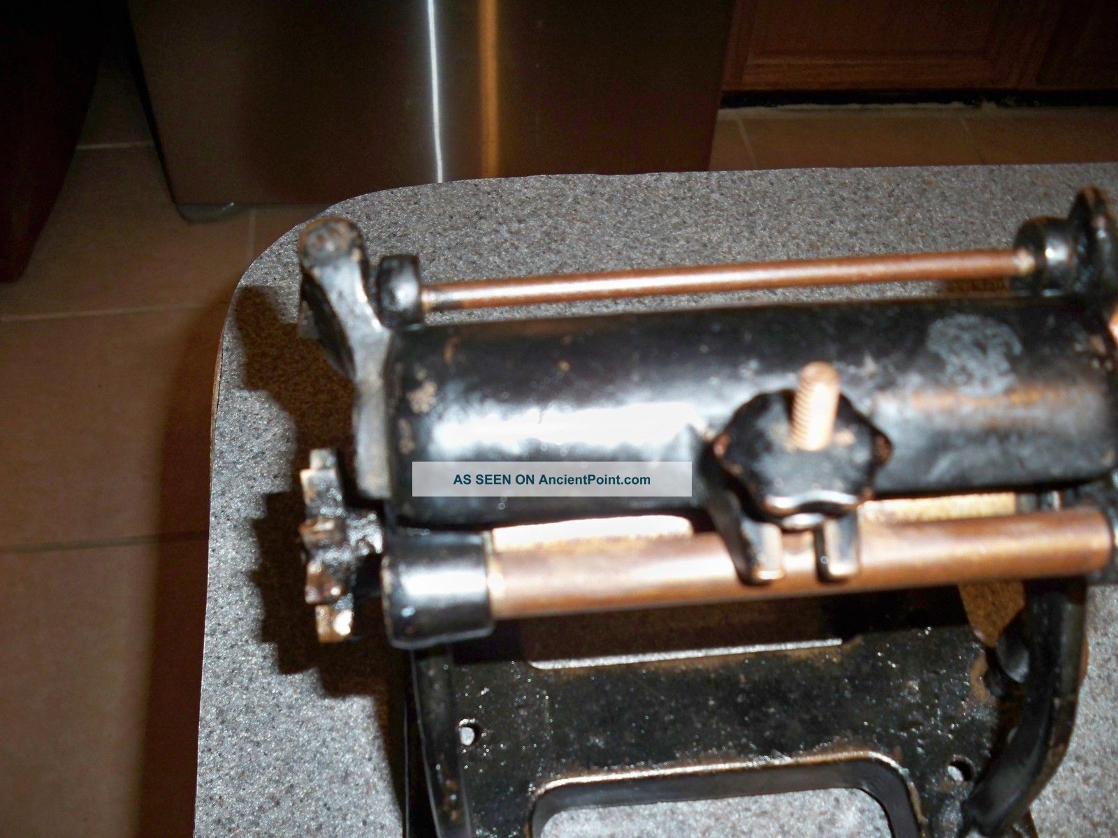 Pasta Maker 1920 - 30 - Early Type Cast Iron~3 Wheels~vitantonio - Very Little Other photo