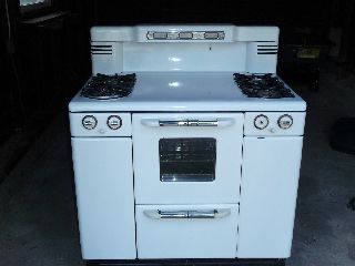 Tappan Vintage Gas Stove - 1946 In Amazing Condition photo