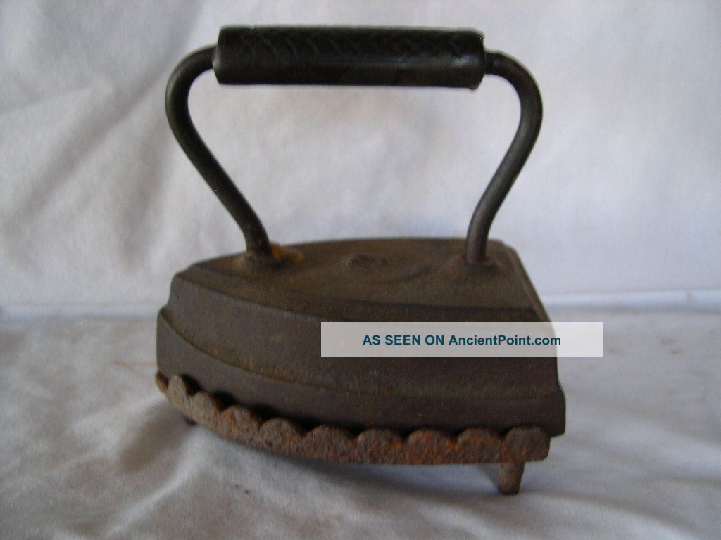 Antique 7 Heavy Cast Iron Sad Iron & Cast Iron Trivet By W.  H.  Howell Co. Other photo