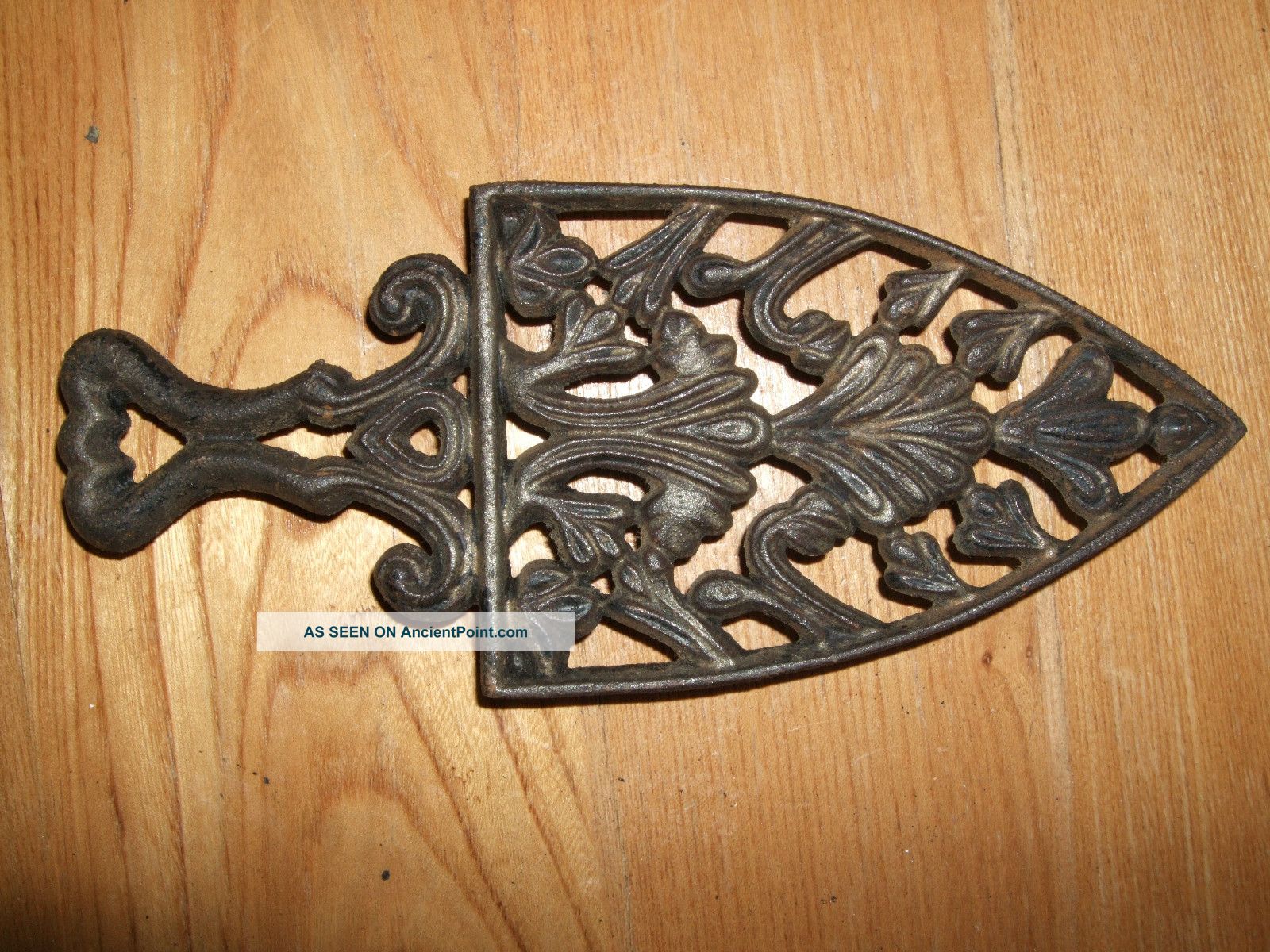 Antique Wilton Cast Iron Trivet Handle Metal Country Vintage Primitive Rustic Trivets photo