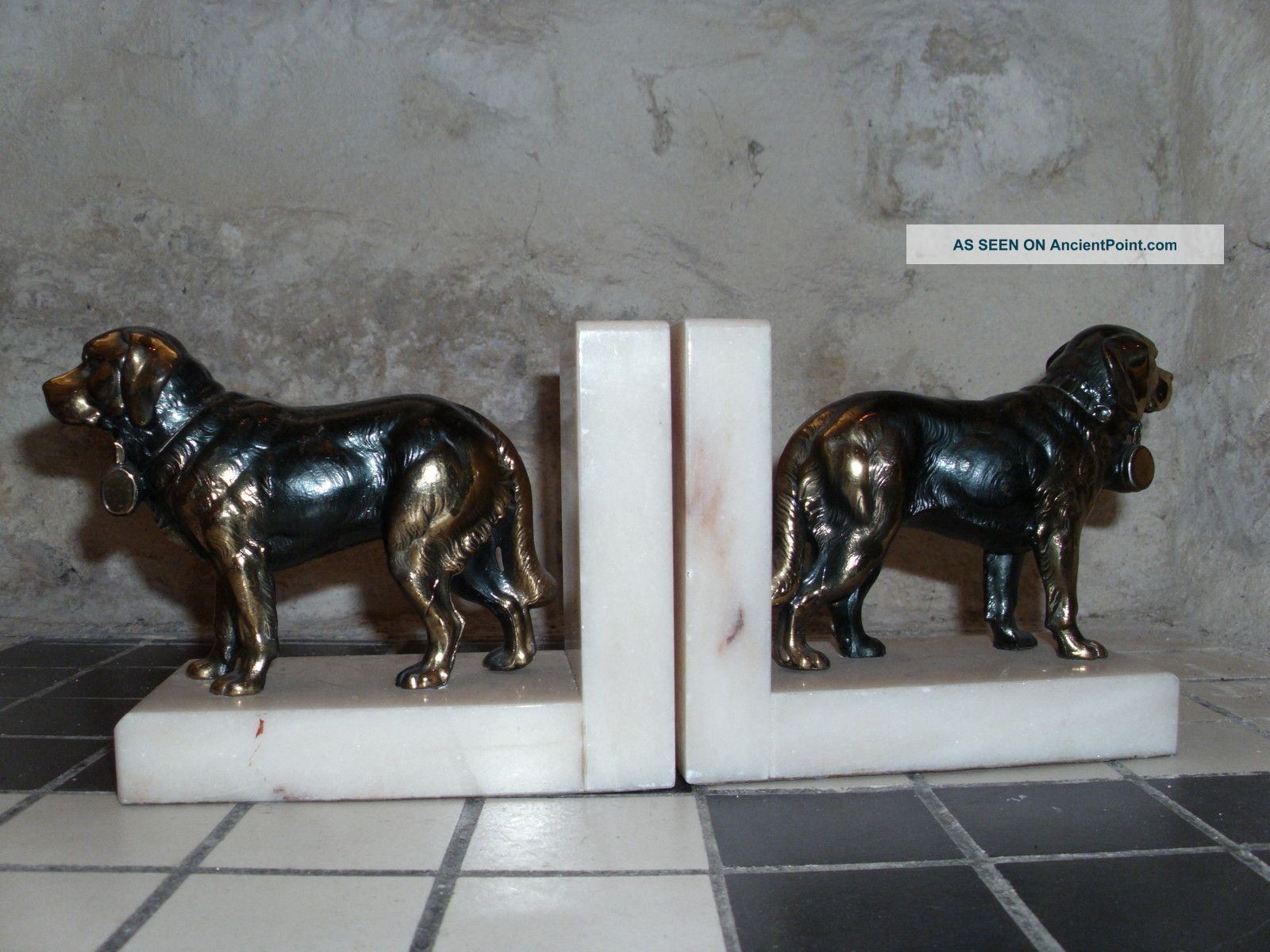 A Pair Of Art Deco Bookends With Saint Bernard Dogs & Barrels On Marble Bases Art Deco photo
