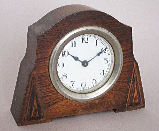 Vintage Art Deco Oak Mantle Clock 1920 photo