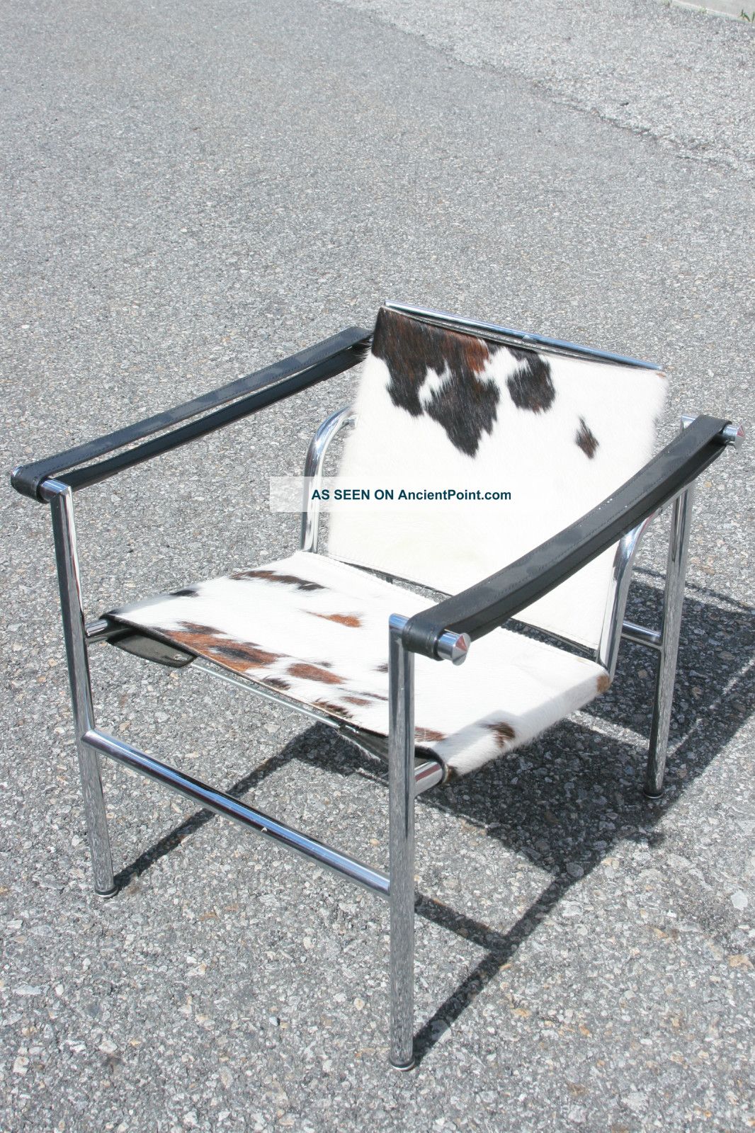 Mid Cent.  Le Corbusier Lc1 Cowhide Sling Chair.  Italy Mid-Century Modernism photo