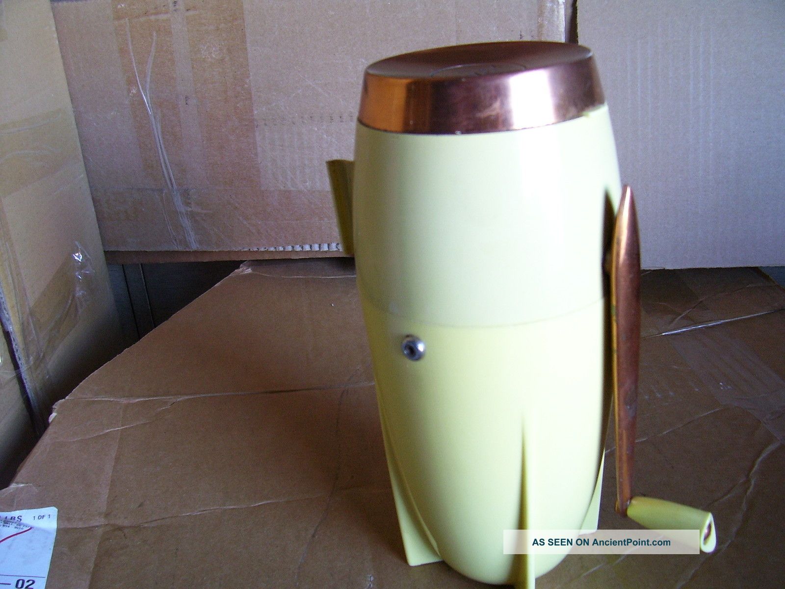 Midcentury Modern Dazey Iceramic Space Age Design Ice Crusher Yellow Plastic Mid-Century Modernism photo