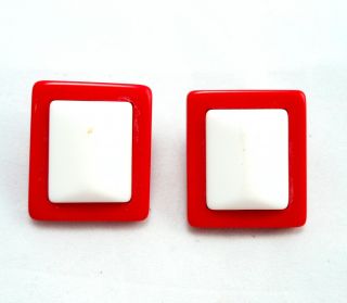 Atomic Ranch Mid Century Modern Vintage Plastic Pyramid Red White Earrings Space photo