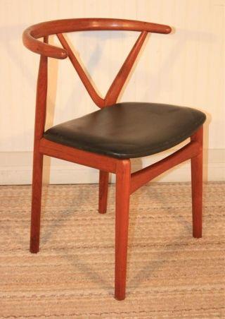 Vtg Mid Century Danish Modern Teak Chair By Henning Kjaernulf For Bruno Hansen B photo