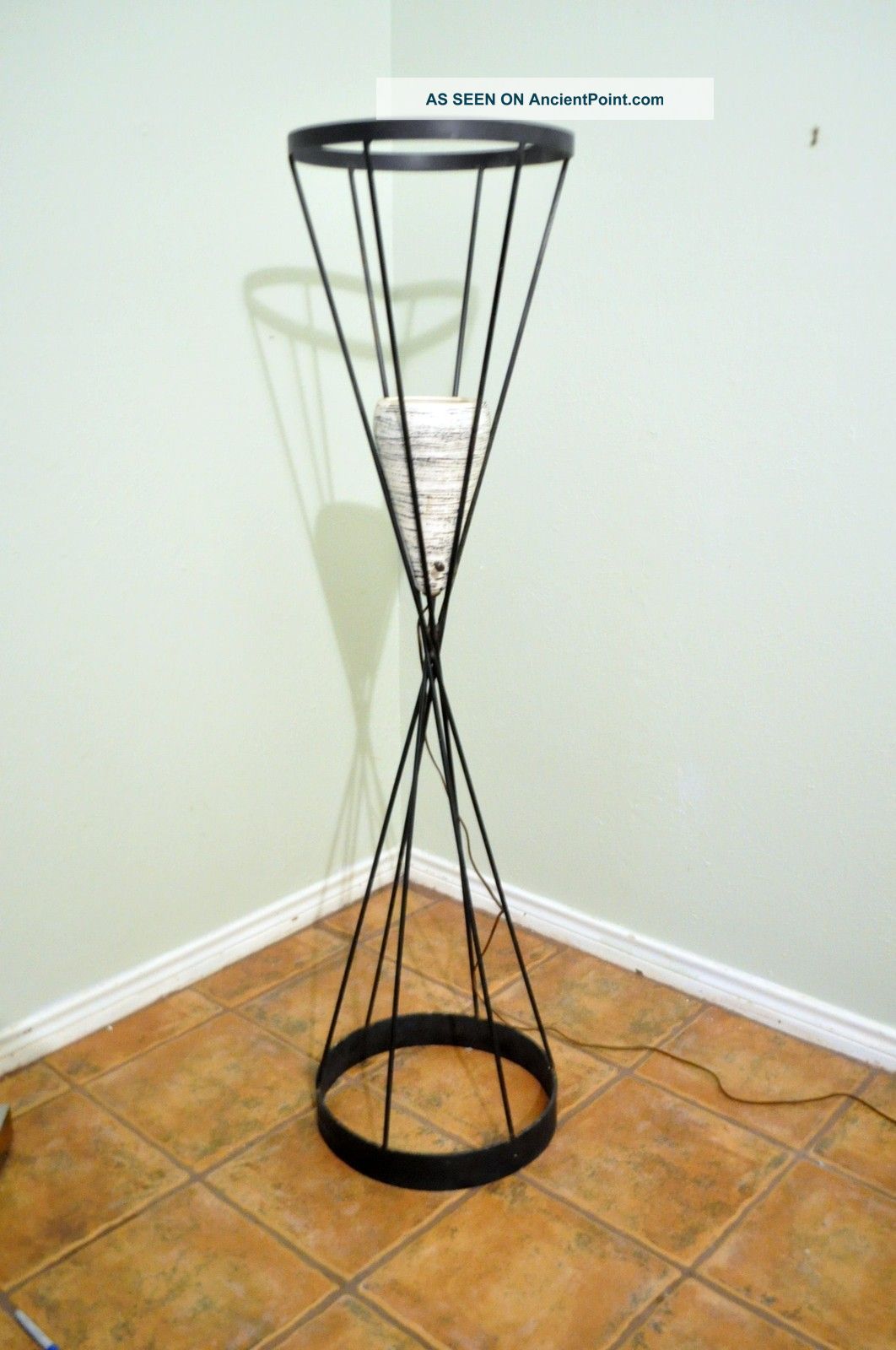 Vtg Mid Century Modern Wrought Iron Ceramic Floor Lamp Lightolier Eames Seibel Mid-Century Modernism photo