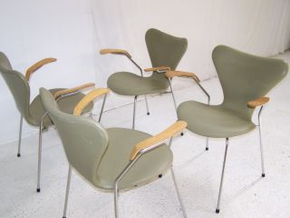 Vintage 1963 Danish Arne Jacobsen 3707 Fritz Hansen Series 7 Armchair 60s Chair photo
