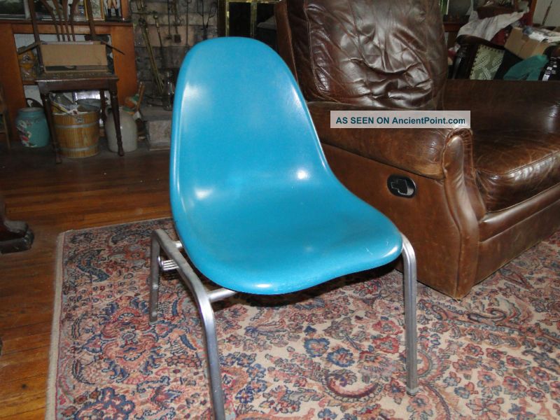 Tech Fab Fiberglass Shell Chair Mid-Century Modernism photo