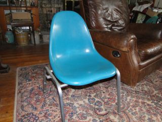 Tech Fab Fiberglass Shell Chair photo