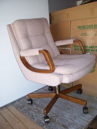 Midcentury Modern Curve Oak Wood La Z Boy Cushion Beige Rose Swivel Office Chair photo