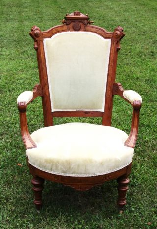1890s Quality Walnut Victorian Parlor Arm Chair,  Estate Item photo