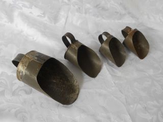 Set Of 4 Vintage Metal Tin Measuring Scoops Cups photo