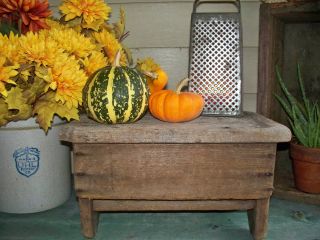 Olde Primitive/antique Early Wooden Farm Milking Stool - Dry Attic Surface Aafa photo