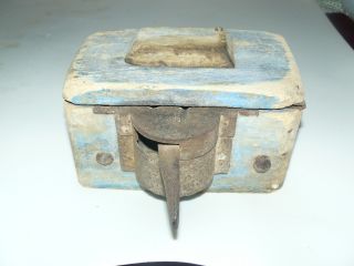 Vintage Threshing Machine Bag Counter, photo