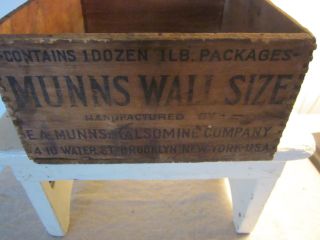 Great Advertising Dovetailed Box.  Munns Wall Size,  Brooklyn,  New York. photo