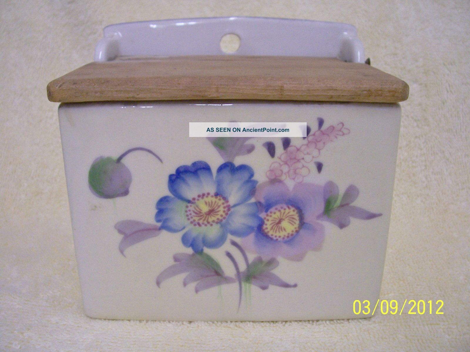 Antique Flower Scene Salt Box With Wooden Lid Primitives photo
