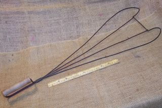 Primitive Rug Beater Old Antique Country Farm House Kitchen Tool photo