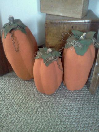 A Set Of 3 Prim Pumpkins photo