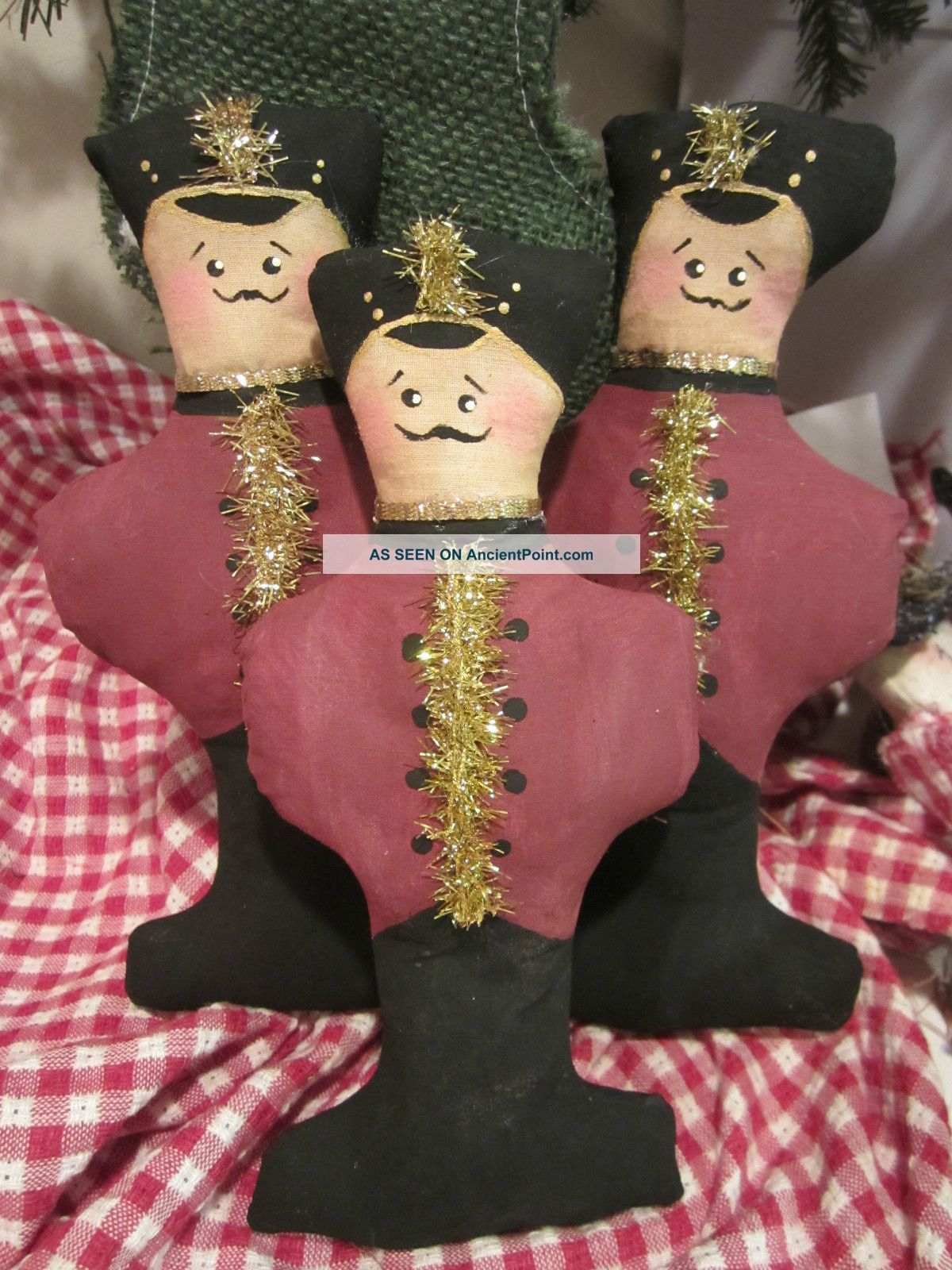 Three Toy Soldiers - Bowl Fillers Primitives photo
