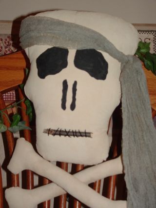 Primitive Pirate Skull & Bones ~~~ Halloween photo