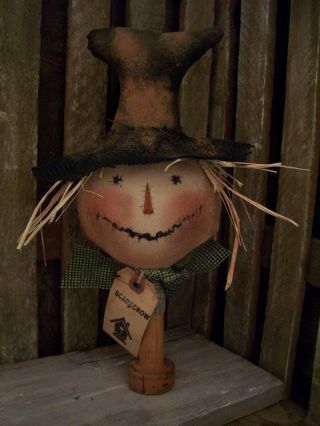 Primitive Scarecrow Bobbin == Green Scarf Doll == photo