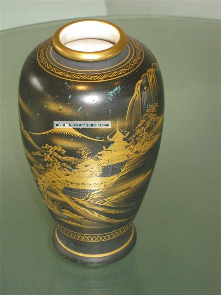 Stunning Noir&gilded Antique Japanese Porcelain Vase Signed Porcelain photo