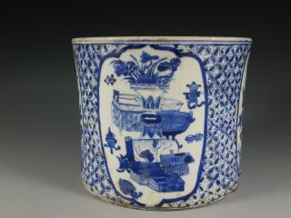 A Stunning Chinese Blue And White Porcelain Brush Pot photo