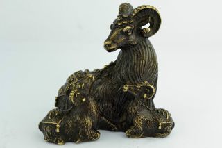- China Old Hand Copper Hammered Sheep With 2 Little Sheep Statue photo