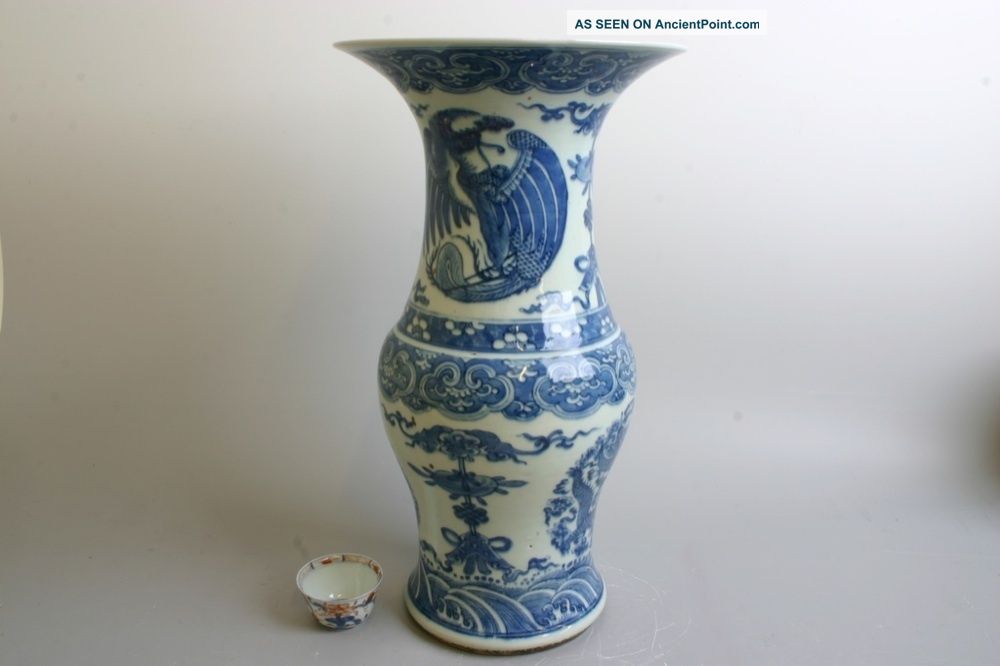 Quality Large Chinese Porcelain Vase,  Blue & White,  18th Century.  Marked.  Dragon Vases photo
