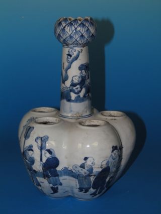 Fine Chinese Blue & White Procelain People Vase photo