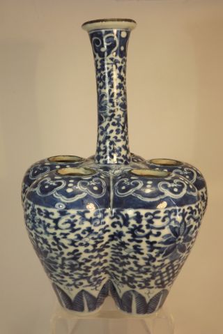 An Antique 19th Century Chinese Blue & White Tulip Vase photo